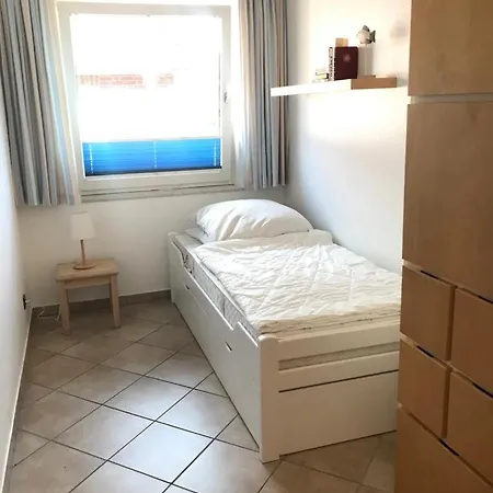 Am Grooten Steen 1, 12 *